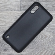 Чехол для Samsung Galaxy M01 силиконовый черный с защитой для камеры